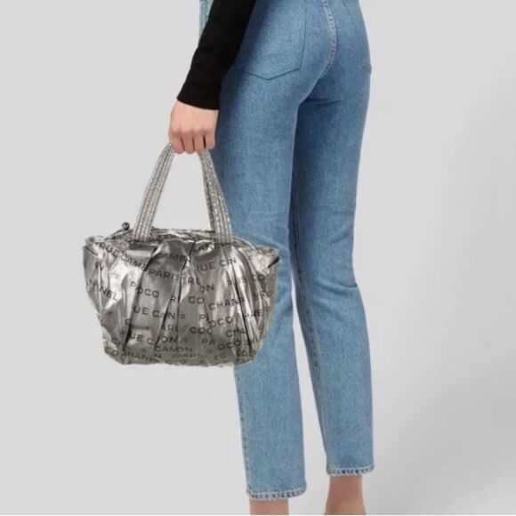 🌺CHANEL🌺 Metallic Unlimited Shoulder Bowler Bag - Picture 2 of 6